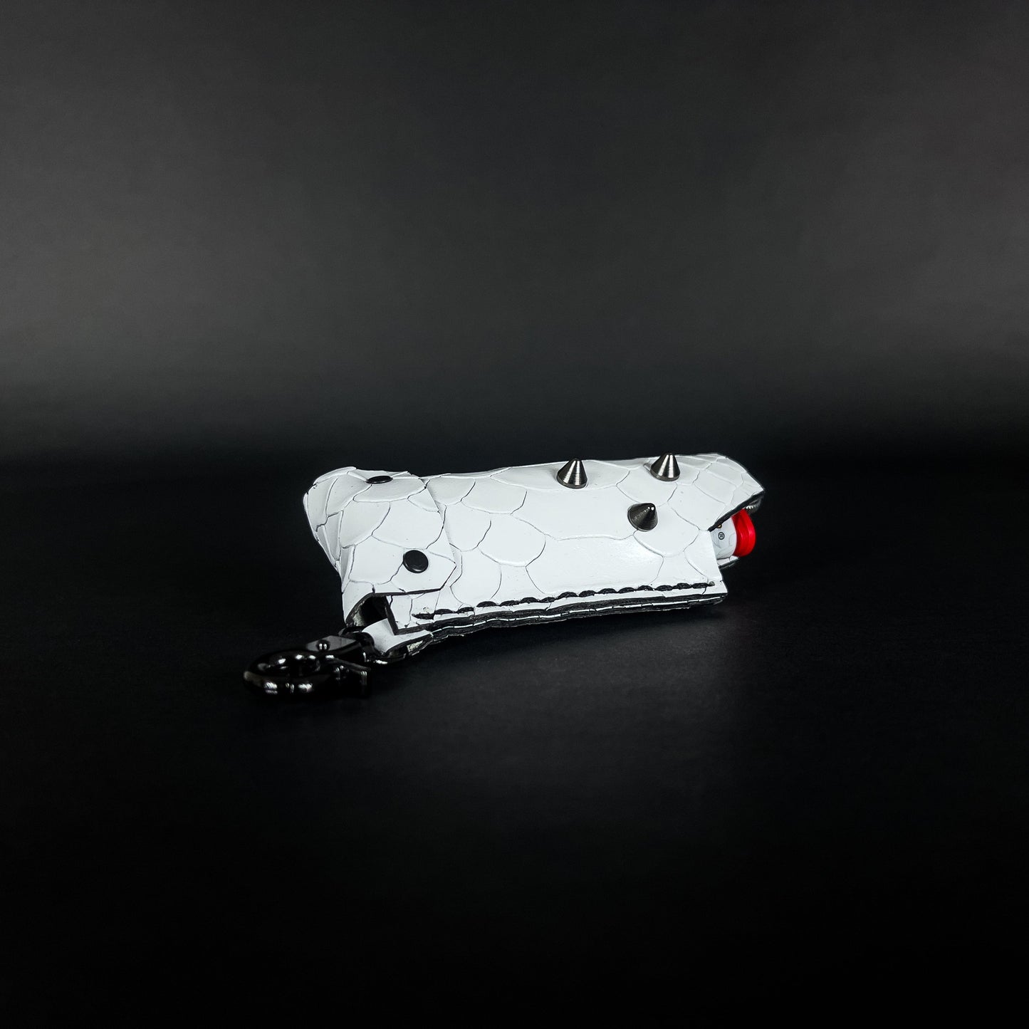 SWL-003 / White Alligator Skin Lighter Case